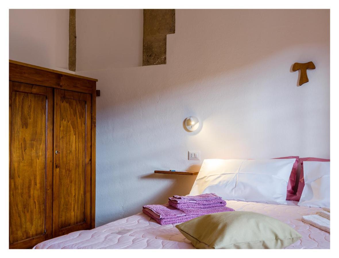 Hotel Monastero Santa Chiara Oristano Esterno foto