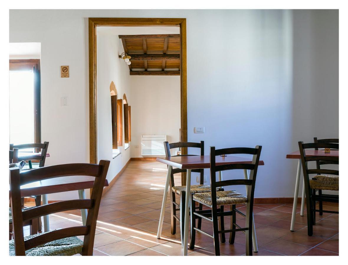 Hotel Monastero Santa Chiara Oristano Esterno foto