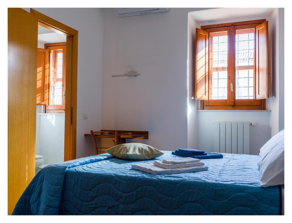 Hotel Monastero Santa Chiara Oristano Esterno foto