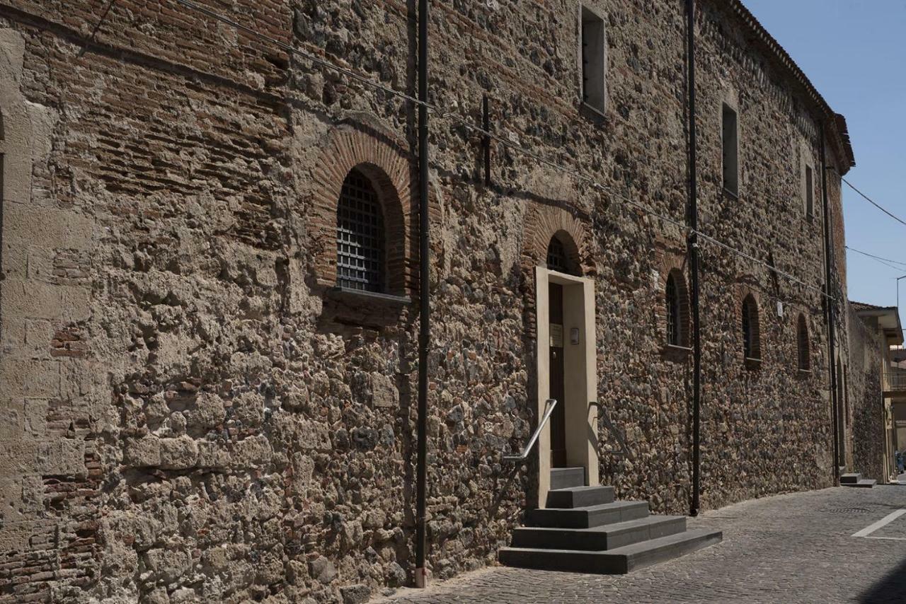 Hotel Monastero Santa Chiara Oristano Esterno foto